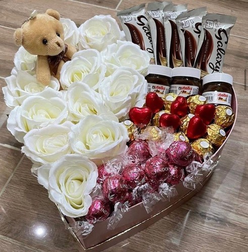 White rose large heart gift - white,